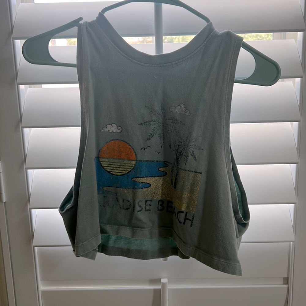 Muscle tank cropped